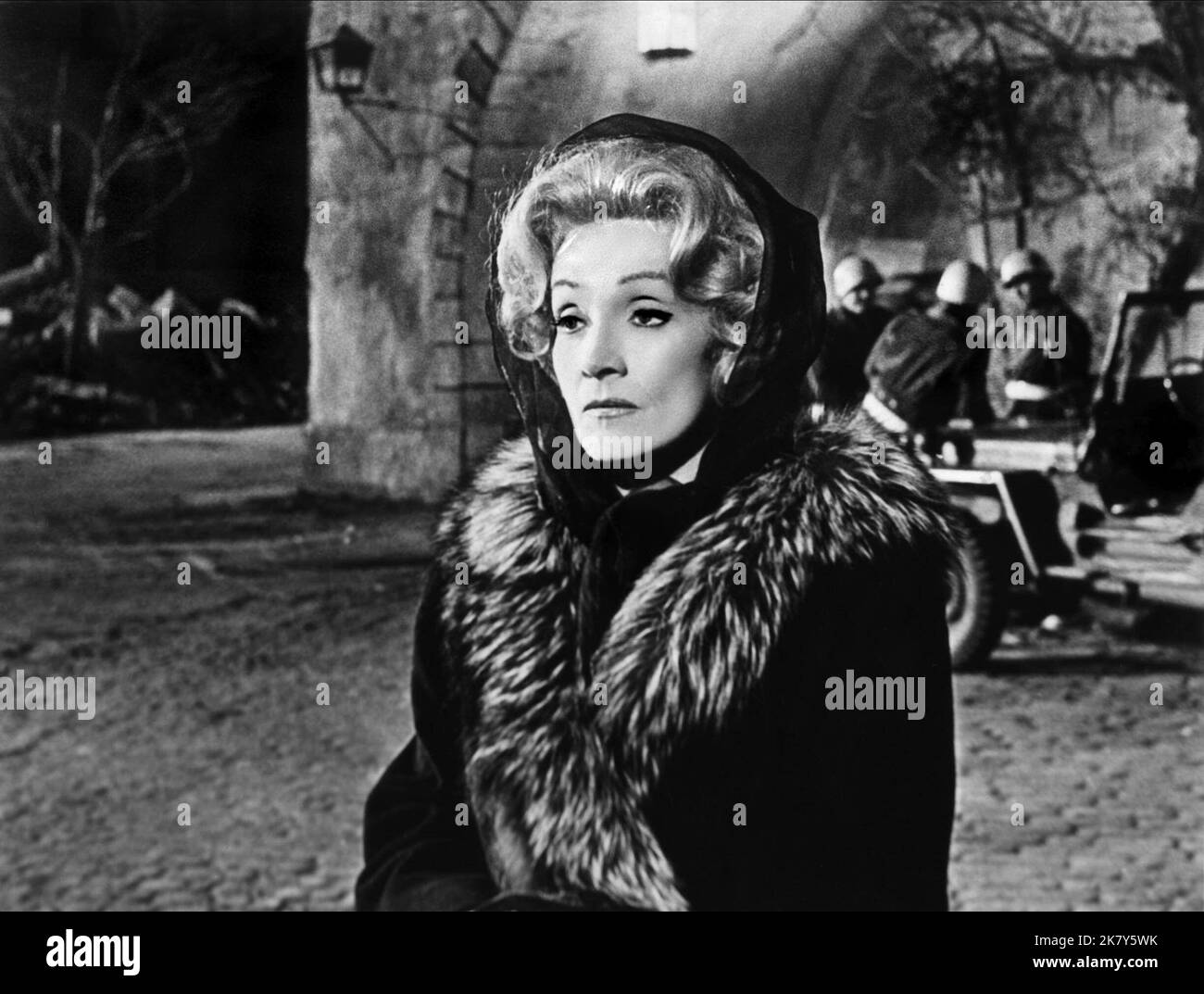 Marlene Dietrich Film: Judgment At Nuremberg; Judgement At Nuremberg (USA 1963) Characters: Mrs. Bertholt  Director: Stanley Kramer 14 December 1961   **WARNING** This Photograph is for editorial use only and is the copyright of UNITED ARTISTS and/or the Photographer assigned by the Film or Production Company and can only be reproduced by publications in conjunction with the promotion of the above Film. A Mandatory Credit To UNITED ARTISTS is required. The Photographer should also be credited when known. No commercial use can be granted without written authority from the Film Company. Stock Photo