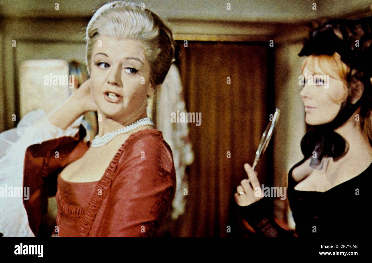Angela Lansbury & Kim Novak Film: The Amorous Adventures Of Moll Flanders (UK 1965) Characters: Lady Blystone & Moll Flanders  / Literaturverfilmung (Based On The Book By Daniel Defoe) Director: Terence Young 26 May 1965   **WARNING** This Photograph is for editorial use only and is the copyright of WINCHESTER PRODUCTIONS and/or the Photographer assigned by the Film or Production Company and can only be reproduced by publications in conjunction with the promotion of the above Film. A Mandatory Credit To WINCHESTER PRODUCTIONS is required. The Photographer should also be credited when known. No Stock Photo
