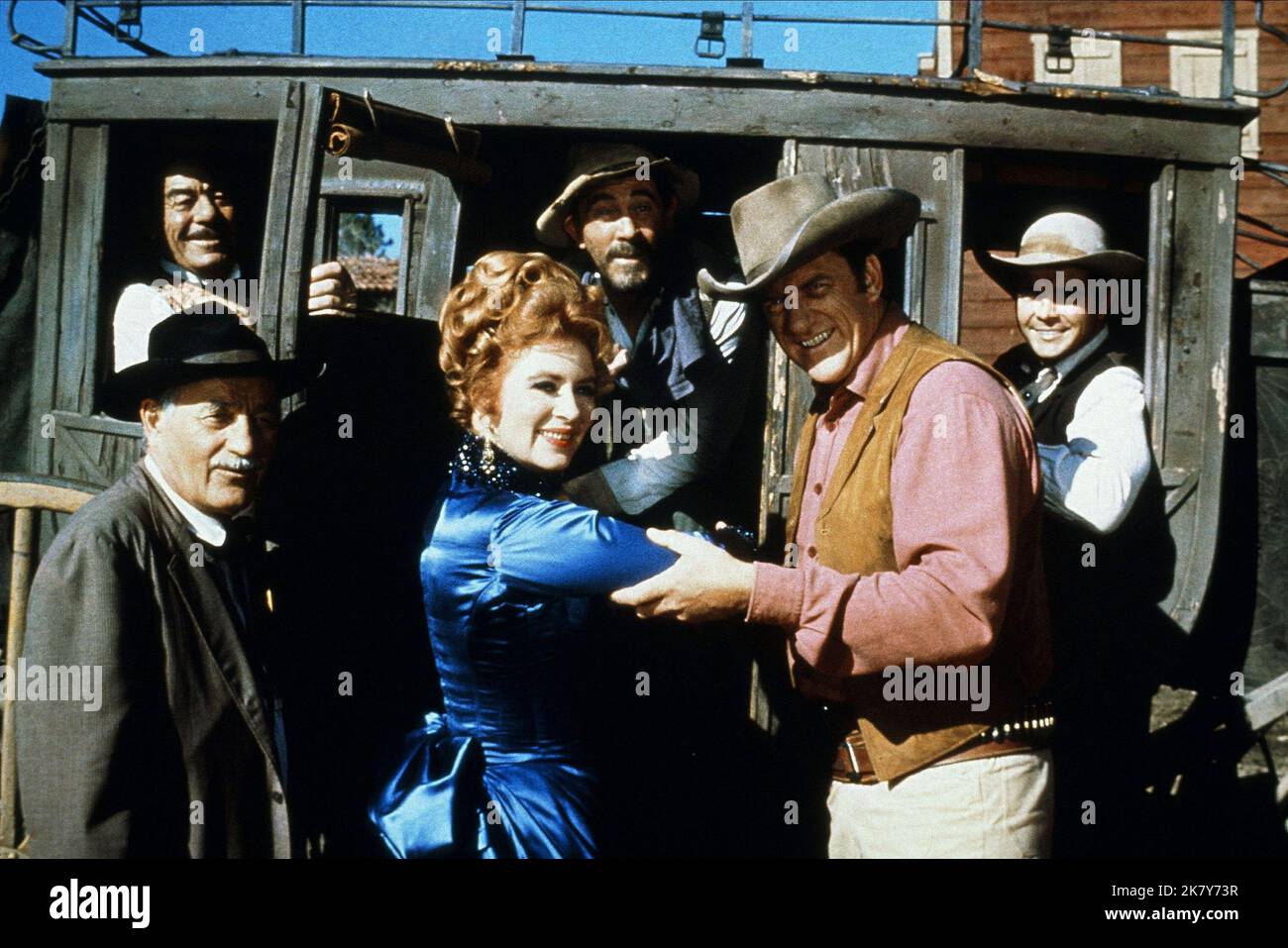 Glenn Strange, Milburn Stone, Amanda Blake, Ken Curtis, James Arness & Buck Taylor Television: Gunsmoke (TV-Serie) Characters: Dr. Galen 'Doc' Adams,Kitty Russell,Marshal Matt Dillon,Sam Noonan,Festus Haggen,Chester Goode  Usa 1955-1975, 17 September 1966   **WARNING** This Photograph is for editorial use only and is the copyright of CBS and/or the Photographer assigned by the Film or Production Company and can only be reproduced by publications in conjunction with the promotion of the above Film. A Mandatory Credit To CBS is required. The Photographer should also be credited when known. No co Stock Photo