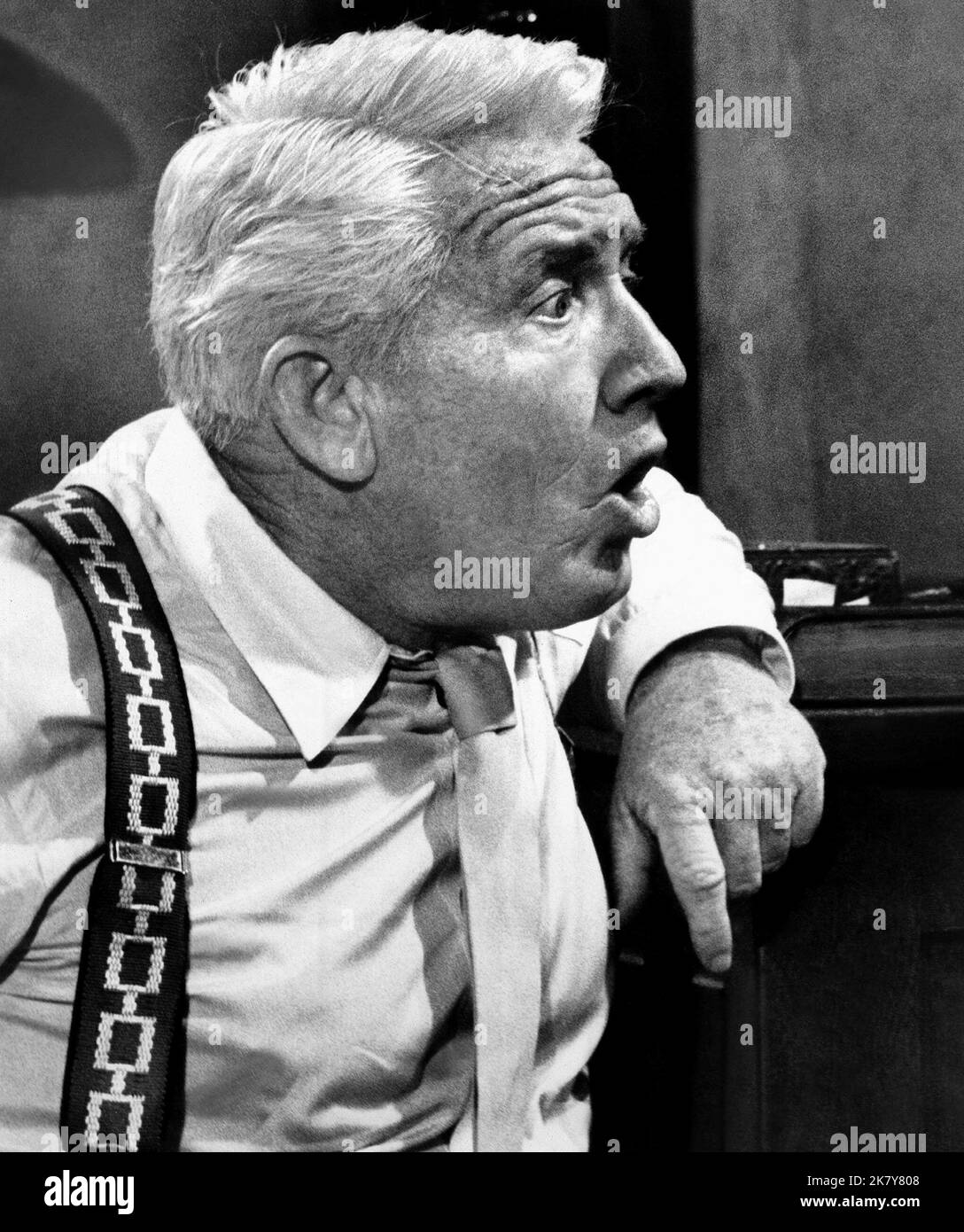 Spencer Tracy Film: Inherit The Wind (1960) Characters: Henry Drummond  Director: Stanley Kramer 01 June 1960   **WARNING** This Photograph is for editorial use only and is the copyright of MGM and/or the Photographer assigned by the Film or Production Company and can only be reproduced by publications in conjunction with the promotion of the above Film. A Mandatory Credit To MGM is required. The Photographer should also be credited when known. No commercial use can be granted without written authority from the Film Company. Stock Photo