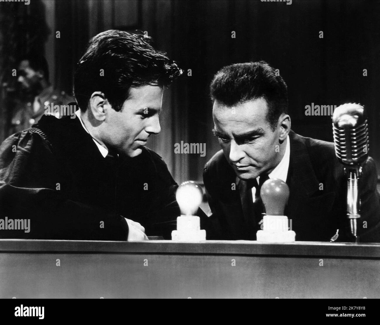 Maximilian Schell & Montgomery Clift Film: Judgment At Nuremberg; Judgement At Nuremberg (USA 1963) Characters: Hans Rolfe & Rudolph Petersen  Director: Stanley Kramer 14 December 1961   **WARNING** This Photograph is for editorial use only and is the copyright of UNITED ARTISTS and/or the Photographer assigned by the Film or Production Company and can only be reproduced by publications in conjunction with the promotion of the above Film. A Mandatory Credit To UNITED ARTISTS is required. The Photographer should also be credited when known. No commercial use can be granted without written autho Stock Photo