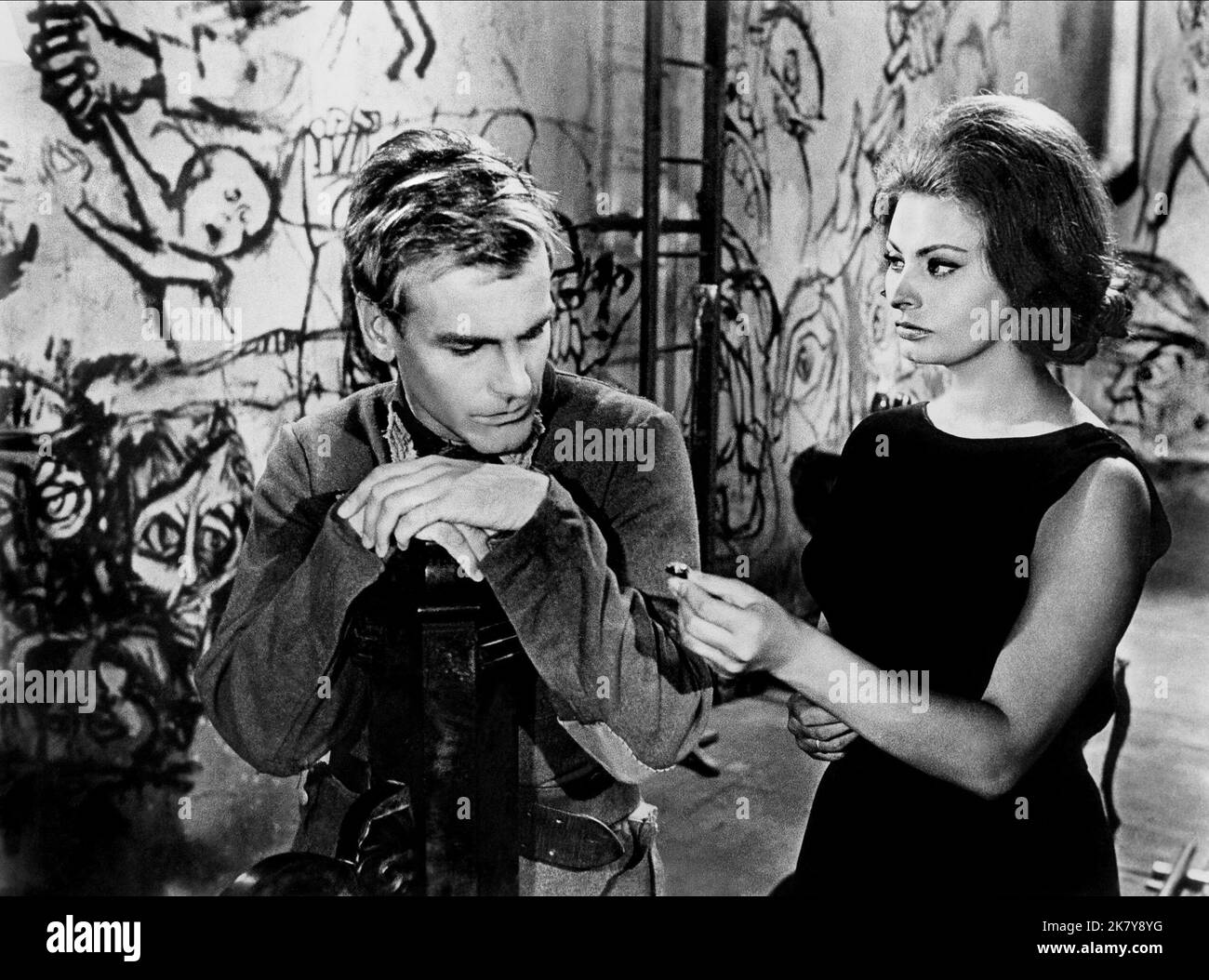 Maximilian Schell & Sophia Loren Film: The Condemned Of Altona; I Sequestrati Di Altona (IT/FR 1962) Characters: Franz, Johanna  Director: Vittorio De Sica 30 October 1962   **WARNING** This Photograph is for editorial use only and is the copyright of 20TH CENTURY FOX and/or the Photographer assigned by the Film or Production Company and can only be reproduced by publications in conjunction with the promotion of the above Film. A Mandatory Credit To 20TH CENTURY FOX is required. The Photographer should also be credited when known. No commercial use can be granted without written authority from Stock Photo