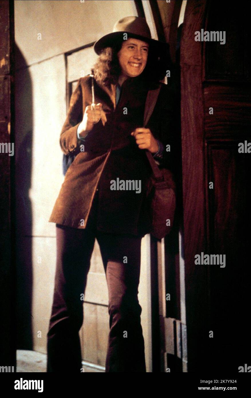 Arlo Guthrie  Film Alice'S Restaurant (1967) Characters: Arlo Guthrie  Director: Arthur Penn 20 August 1969   **WARNING** This Photograph is for editorial use only and is the copyright of UNITED ARTISTS and/or the Photographer assigned by the  Film or Production Company and can only be reproduced by publications in conjunction with the promotion of the above  Film. A Mandatory Credit To UNITED ARTISTS is required. The Photographer should also be credited when known. No commercial use can be granted without written authority from the  Film Company. Stock Photo