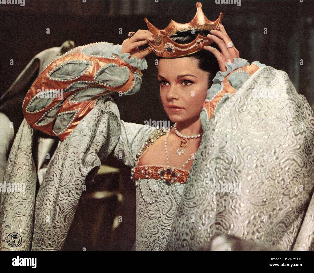 Genevieve Bujold Film: Anne Of The Thousand Days (1963) Characters: ANNE BOLEYN  Director: Charles Jarrott 18 December 1969   **WARNING** This Photograph is for editorial use only and is the copyright of UNIVERSAL and/or the Photographer assigned by the Film or Production Company and can only be reproduced by publications in conjunction with the promotion of the above Film. A Mandatory Credit To UNIVERSAL is required. The Photographer should also be credited when known. No commercial use can be granted without written authority from the Film Company. Stock Photo