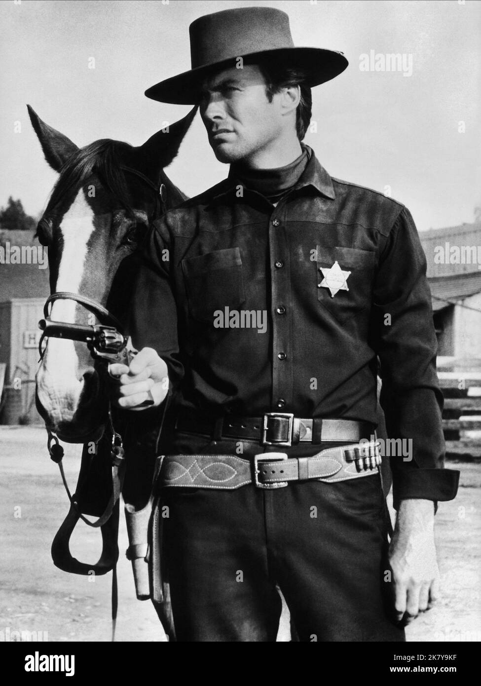 Clint Eastwood Film: Hang 'Em High; Hang Em High (USA 1968) Characters: Marshal Jed Cooper  Director: Ted Post 31 May 1968   **WARNING** This Photograph is for editorial use only and is the copyright of UNITED ARTISTS and/or the Photographer assigned by the Film or Production Company and can only be reproduced by publications in conjunction with the promotion of the above Film. A Mandatory Credit To UNITED ARTISTS is required. The Photographer should also be credited when known. No commercial use can be granted without written authority from the Film Company. Stock Photo
