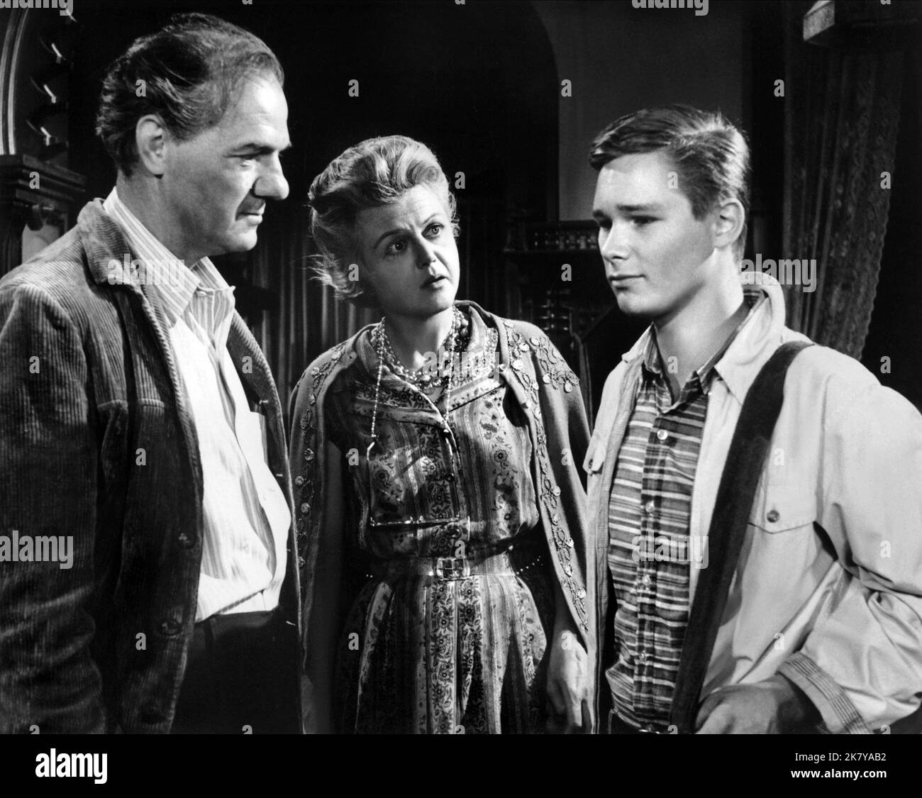 Karl Malden, Angela Lansbury & Brandon De Wilde Film: All Fall Down (USA 1962) Characters: Ralph Willart, Annabell Willart, Clinton Willart  / Literaturverfilmung (Based On The Book By James Leo Herlihy) Director: John Frankenheimer 28 March 1962   **WARNING** This Photograph is for editorial use only and is the copyright of MGM and/or the Photographer assigned by the Film or Production Company and can only be reproduced by publications in conjunction with the promotion of the above Film. A Mandatory Credit To MGM is required. The Photographer should also be credited when known. No commercial Stock Photo