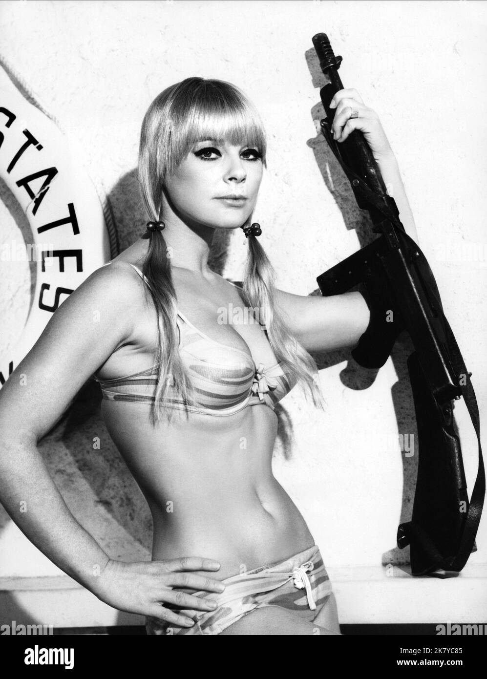 Elke Sommer Film: They Came To Rob Las Vegas (IT/ES/FR/DE 1968)   Director: Antonio Isasi-Isasmendi 31 October 1968   **WARNING** This Photograph is for editorial use only and is the copyright of WARNER BROS. and/or the Photographer assigned by the Film or Production Company and can only be reproduced by publications in conjunction with the promotion of the above Film. A Mandatory Credit To WARNER BROS. is required. The Photographer should also be credited when known. No commercial use can be granted without written authority from the Film Company. Stock Photo
