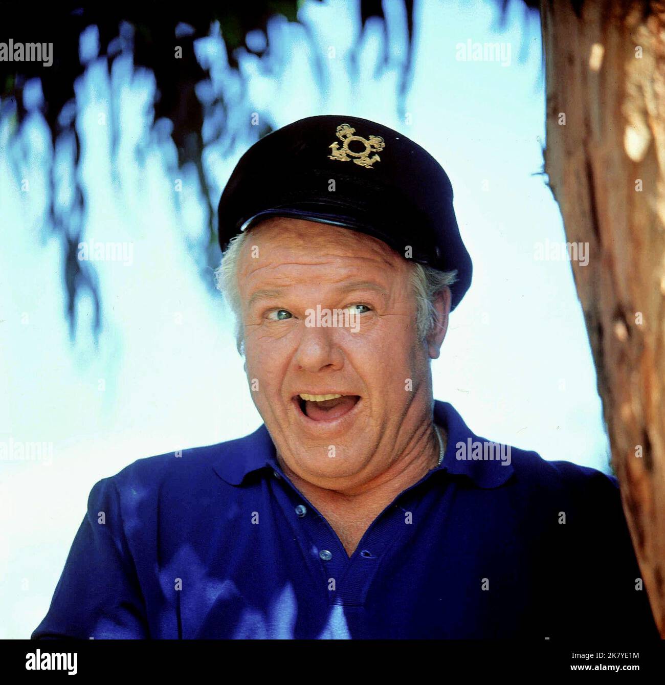Alan Hale Jr. Television: Gilligan'S Island (1968) Characters: Jonas 'The Skipper' Grumby  Director: Sherwood Schwartz 26 September 1964   **WARNING** This Photograph is for editorial use only and is the copyright of UNITED ARTISTS and/or the Photographer assigned by the Film or Production Company and can only be reproduced by publications in conjunction with the promotion of the above Film. A Mandatory Credit To UNITED ARTISTS is required. The Photographer should also be credited when known. No commercial use can be granted without written authority from the Film Company. Stock Photo