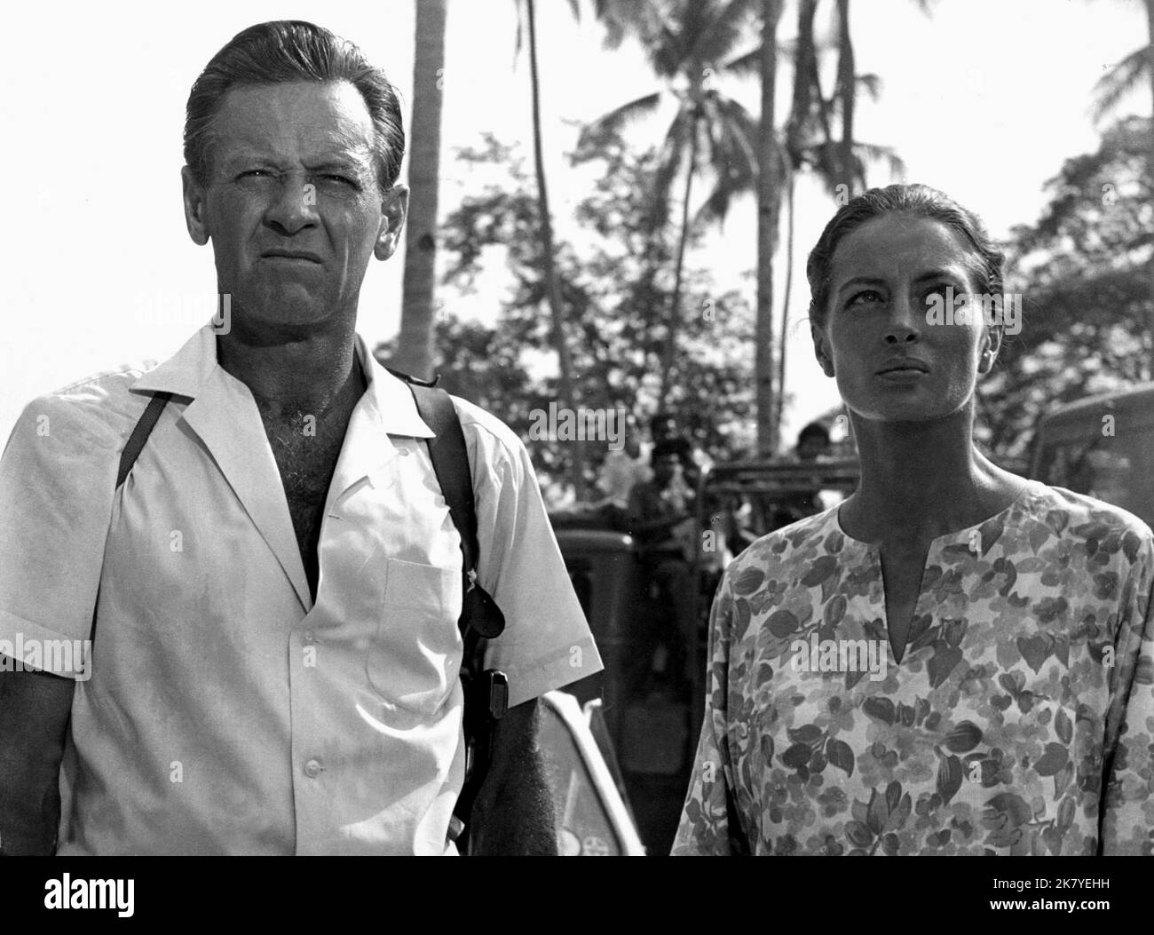 William Holden & Capucine Film: The 7th Dawn (1964) Characters: Major Ferris & Dhana Mercier  Director: Lewis Gilbert 02 September 1964   **WARNING** This Photograph is for editorial use only and is the copyright of UNITED ARTISTS and/or the Photographer assigned by the Film or Production Company and can only be reproduced by publications in conjunction with the promotion of the above Film. A Mandatory Credit To UNITED ARTISTS is required. The Photographer should also be credited when known. No commercial use can be granted without written authority from the Film Company. Stock Photo