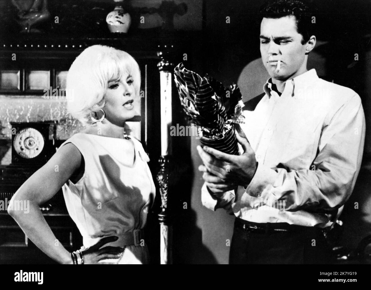 slim fit dress slacks 1957 oscars Joanne Woodward and with statues Academy Awards 45bx05-79 main image 0