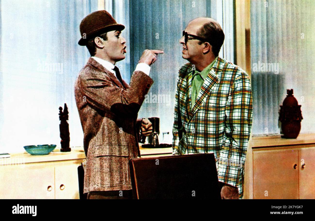 Tony Curtis & Phil Silvers Film: 40 Pounds Of Trouble (1965) Characters: Steve McCluskey & Bernie Friedman  Director: Norman Jewison 31 December 1962   **WARNING** This Photograph is for editorial use only and is the copyright of CURTIS ENTERPRISES and/or the Photographer assigned by the Film or Production Company and can only be reproduced by publications in conjunction with the promotion of the above Film. A Mandatory Credit To CURTIS ENTERPRISES is required. The Photographer should also be credited when known. No commercial use can be granted without written authority from the Film Company. Stock Photo