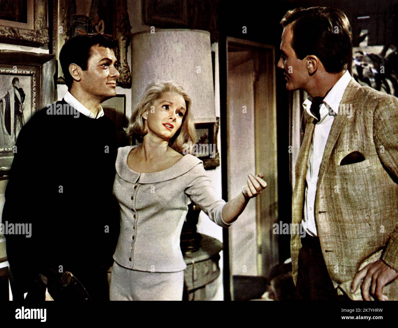 Tony Curtis, Debbie Reynolds & Pat Boone Film: Goodbye Charlie (USA 1964) Characters: George Wellington Tracy,The Reincarnated Charlie Sorel / Virginia Mason & Bruce Minton, the 3rd  Director: Vincente Minnelli 18 November 1964   **WARNING** This Photograph is for editorial use only and is the copyright of 20TH CENTURY FOX and/or the Photographer assigned by the Film or Production Company and can only be reproduced by publications in conjunction with the promotion of the above Film. A Mandatory Credit To 20TH CENTURY FOX is required. The Photographer should also be credited when known. No comm Stock Photo