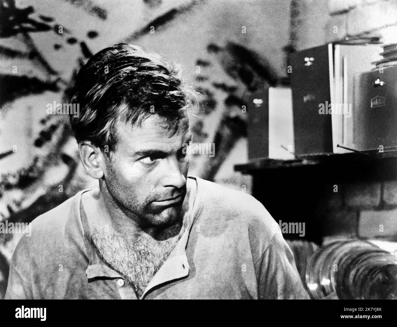 Maximilian Schell Film: The Condemned Of Altona; I Sequestrati Di Altona (IT/FR 1962)   Director: Vittorio De Sica 30 October 1962   **WARNING** This Photograph is for editorial use only and is the copyright of 20TH CENTURY FOX and/or the Photographer assigned by the Film or Production Company and can only be reproduced by publications in conjunction with the promotion of the above Film. A Mandatory Credit To 20TH CENTURY FOX is required. The Photographer should also be credited when known. No commercial use can be granted without written authority from the Film Company. Stock Photo