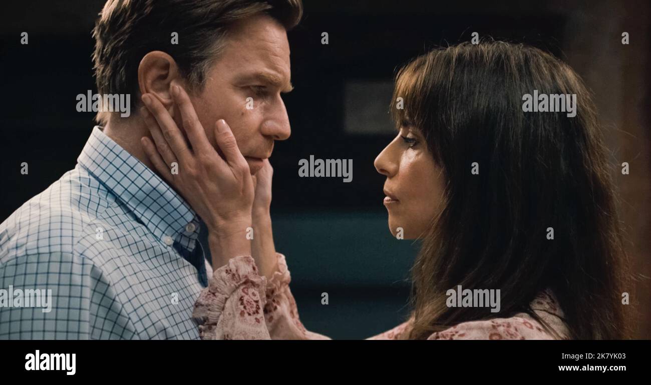 USA. Ewan McGregor and Maribel Verdu in a scene from (C)Apple+ new film