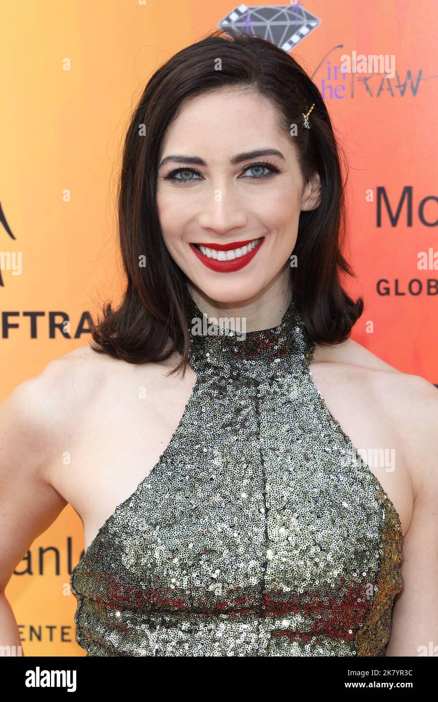 Stunt performer devyn labella hi-res stock photography and images - Alamy