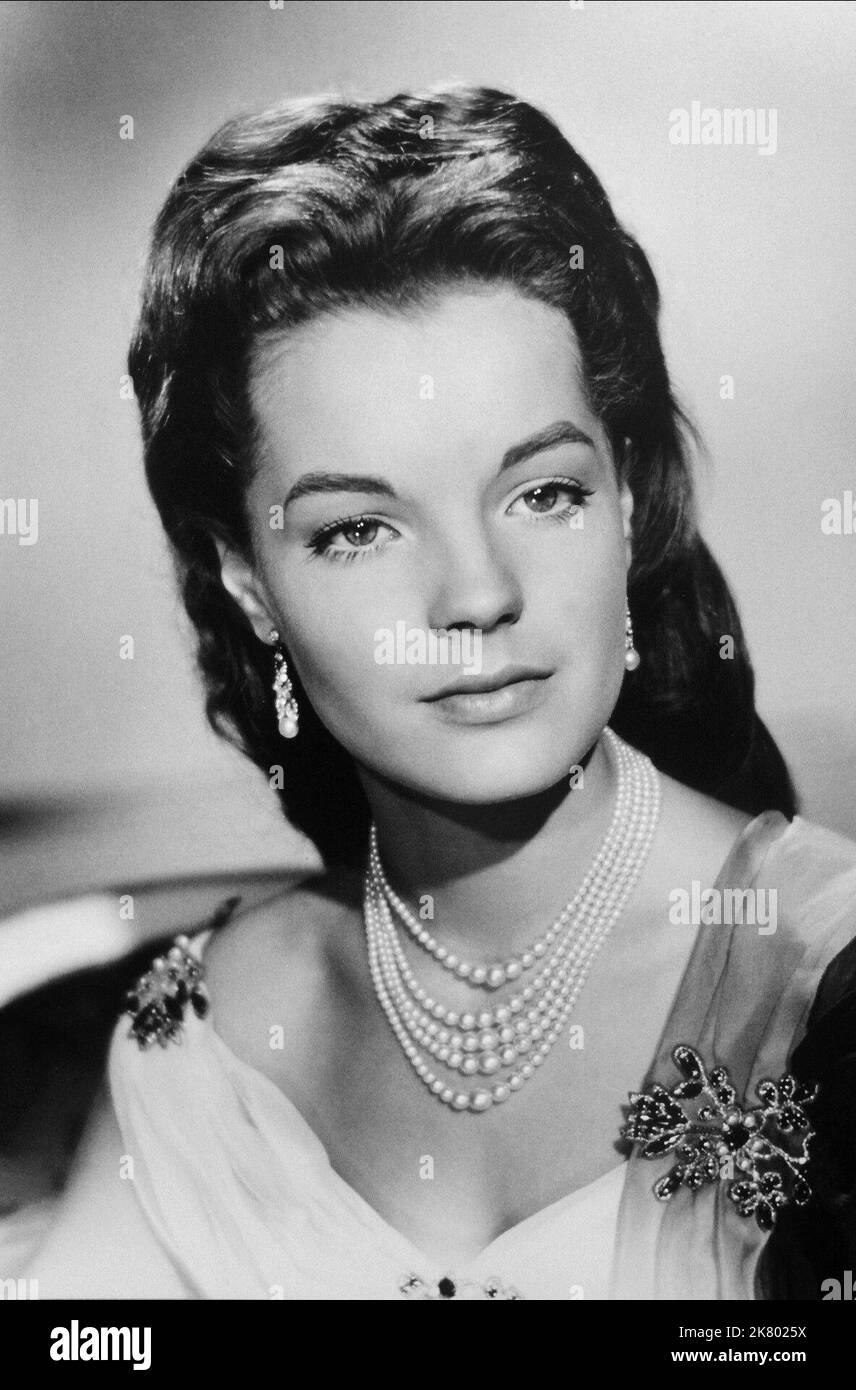 Romy Schneider Film: Sissi: The Fateful Years Of An Empress (AT 1957) Characters: Empress Elisabeth of Austria  Director: Ernst Marischka 19 December 1957   **WARNING** This Photograph is for editorial use only and is the copyright of BETA FILM and/or the Photographer assigned by the Film or Production Company and can only be reproduced by publications in conjunction with the promotion of the above Film. A Mandatory Credit To BETA FILM is required. The Photographer should also be credited when known. No commercial use can be granted without written authority from the Film Company. Stock Photo