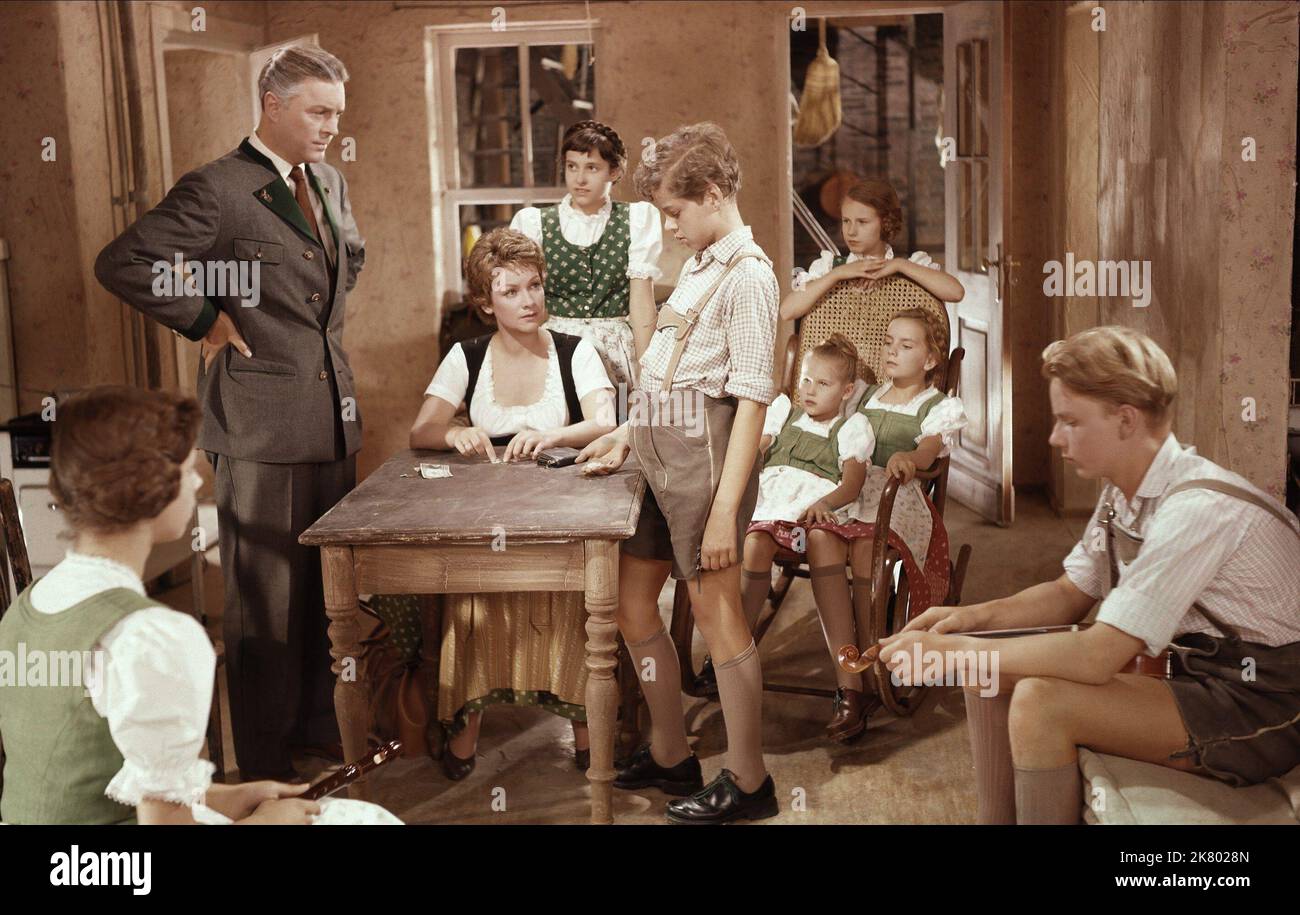 Hans Holt & Ruth Leuwerik Film: The Trapp Family; Die Trapp-Familie (DE 1956) Characters: Baron von Trapp, Baronin Maria von Trapp  Director: Wolfgang Liebeneiner 09 October 1956   **WARNING** This Photograph is for editorial use only and is the copyright of DIVINA-FILM and/or the Photographer assigned by the Film or Production Company and can only be reproduced by publications in conjunction with the promotion of the above Film. A Mandatory Credit To DIVINA-FILM is required. The Photographer should also be credited when known. No commercial use can be granted without written authority from th Stock Photo