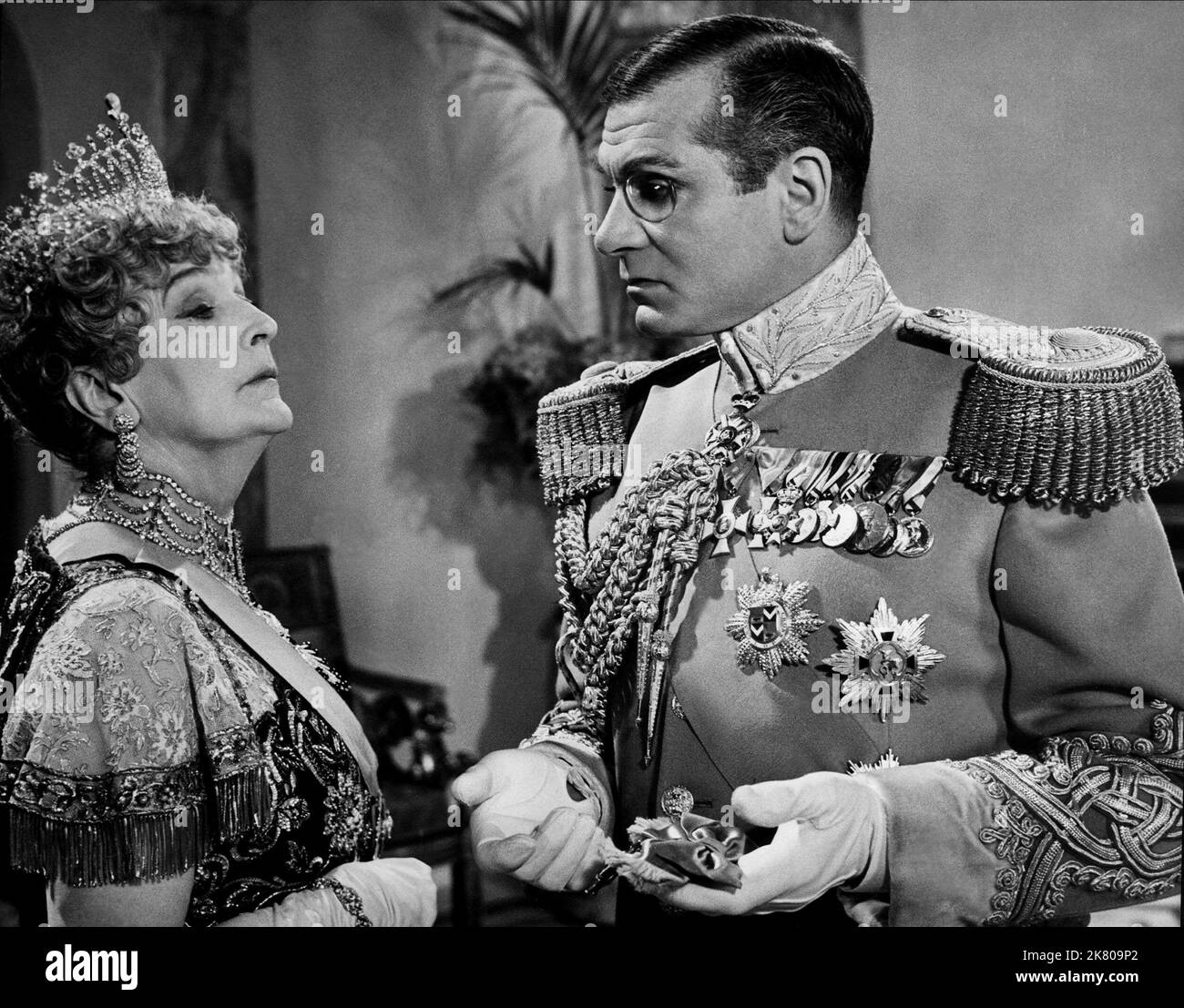 Sybil Thorndike & Laurence Olivier Film The Prince And The Showgirl