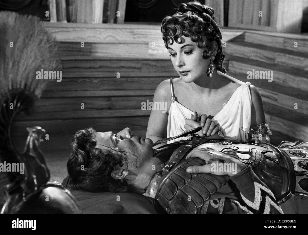Massimo Serato & Hedy Lamarr Film: Loves Of Three Queens; The Face That Launched A Thousand Ships; L'Amante Di Paride (1954) Characters: Paris, Helen of Troy  Director: Marc Allegret 24 December 1954   **WARNING** This Photograph is for editorial use only and is the copyright of CINE DEL DUCO and/or the Photographer assigned by the Film or Production Company and can only be reproduced by publications in conjunction with the promotion of the above Film. A Mandatory Credit To CINE DEL DUCO is required. The Photographer should also be credited when known. No commercial use can be granted without Stock Photo