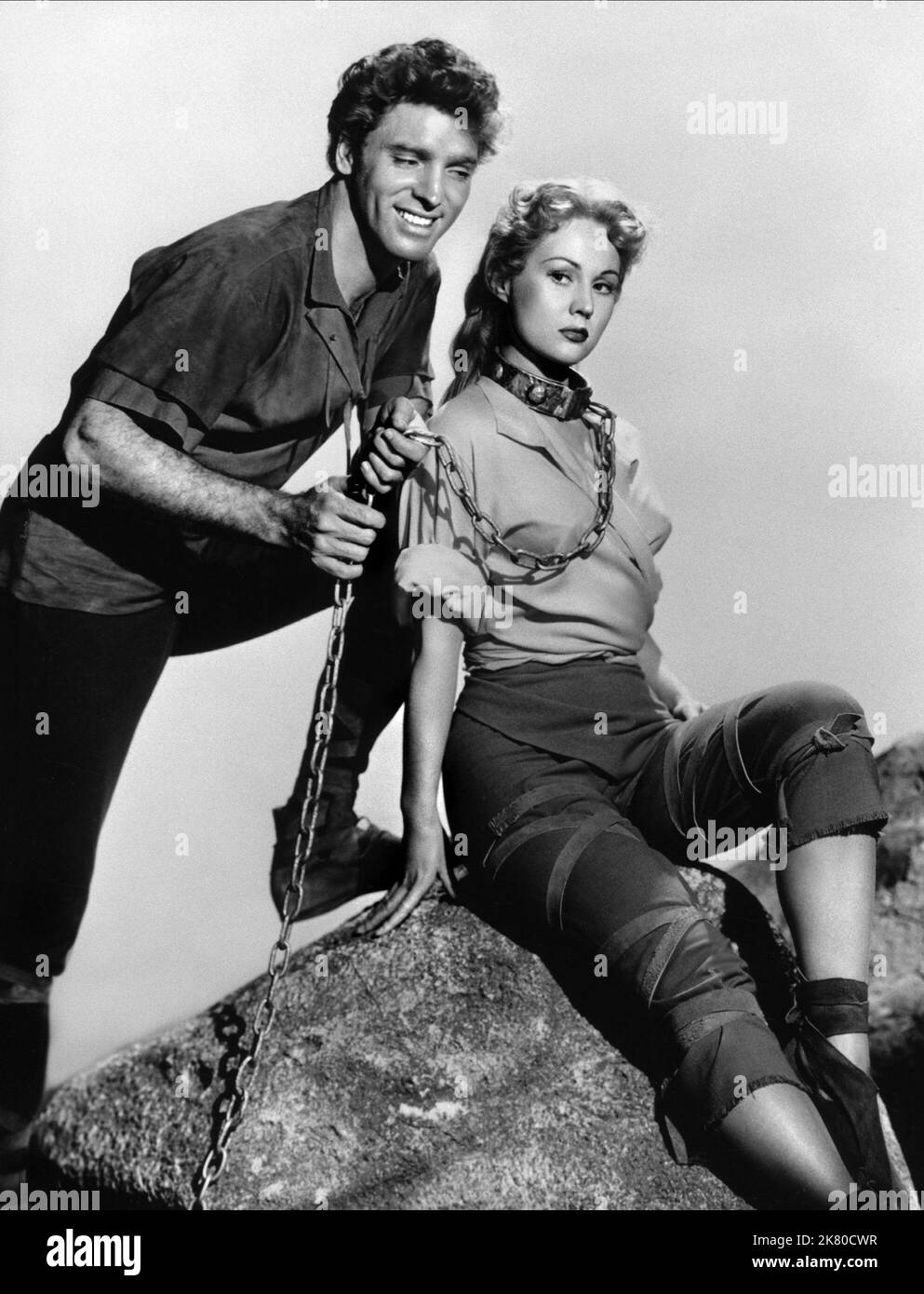 Burt lancaster flame arrow 1950 hi-res stock photography and images - Alamy