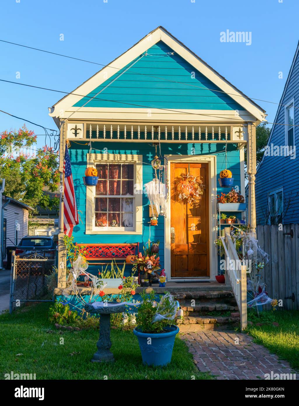 NEW ORLEANS, LA, USA - OCTOBER 13, 2022: Front of colorful shotgun cottage in Uptown Neighborhood Stock Photo