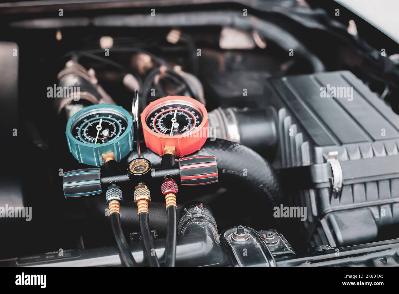 Car air conditioner check service leak test and fill refrigerant Stock