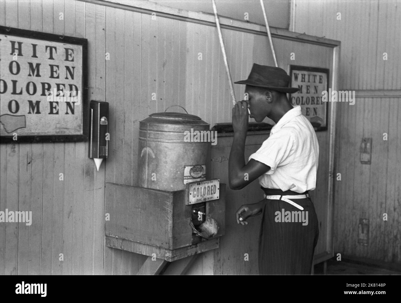 Russell Lee - Drinking Fountain - Segregation - 1939 Stock Photo