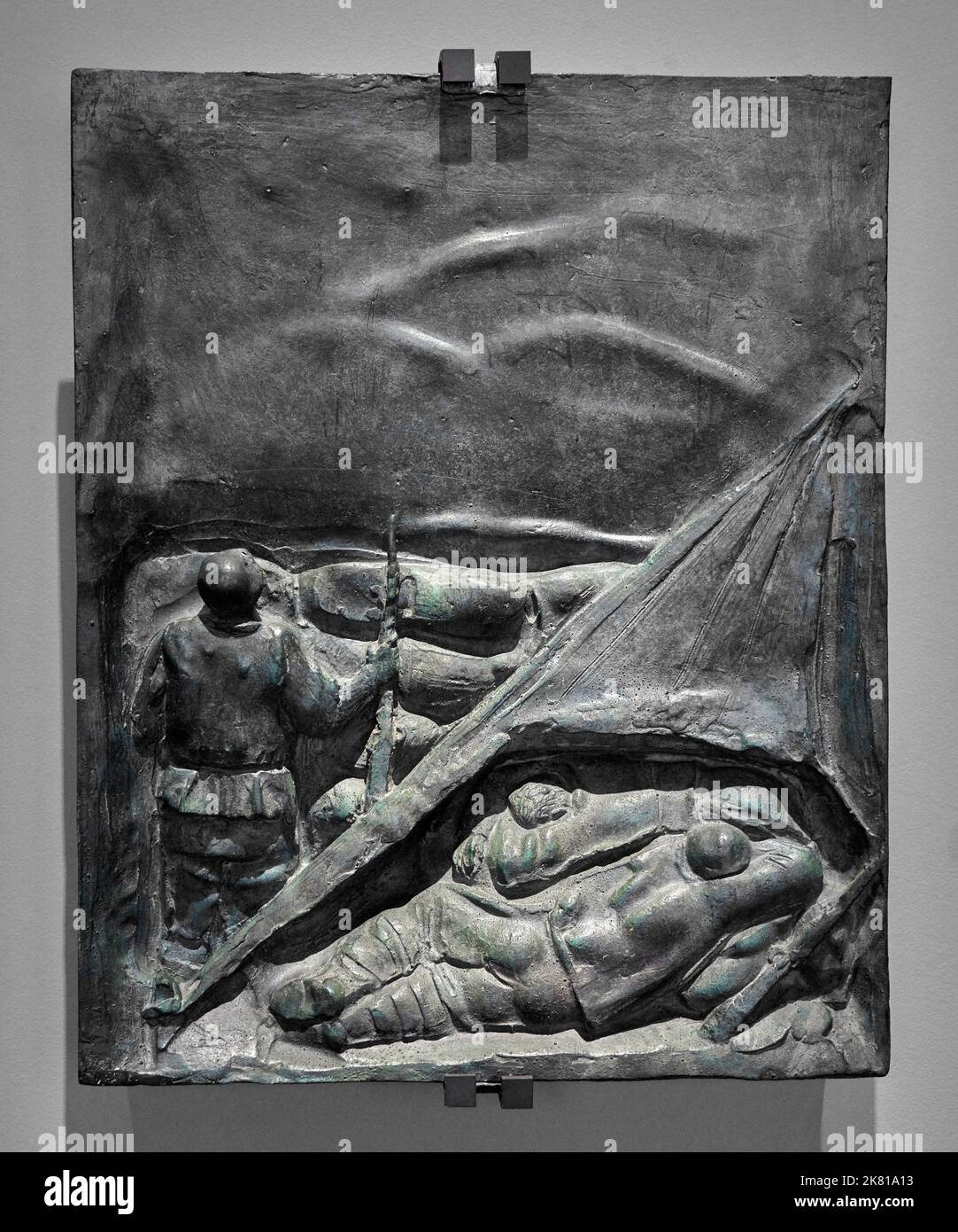 Episodi di vita dei soldati durante le battaglie del Piave nella Prima Guerra Mondiale -  bassoriliavi in bronzo - Arturo Martini - XX secolo - Venezi Stock Photo