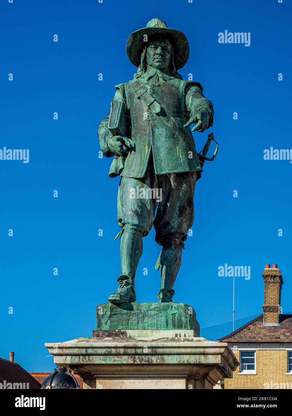 Oliver Cromwell Statue St Ives Cambridgeshire UK. Designed by F. W. Pomeroy and erected on Market Hill St Ives in 1901 by public subscription. Stock Photo