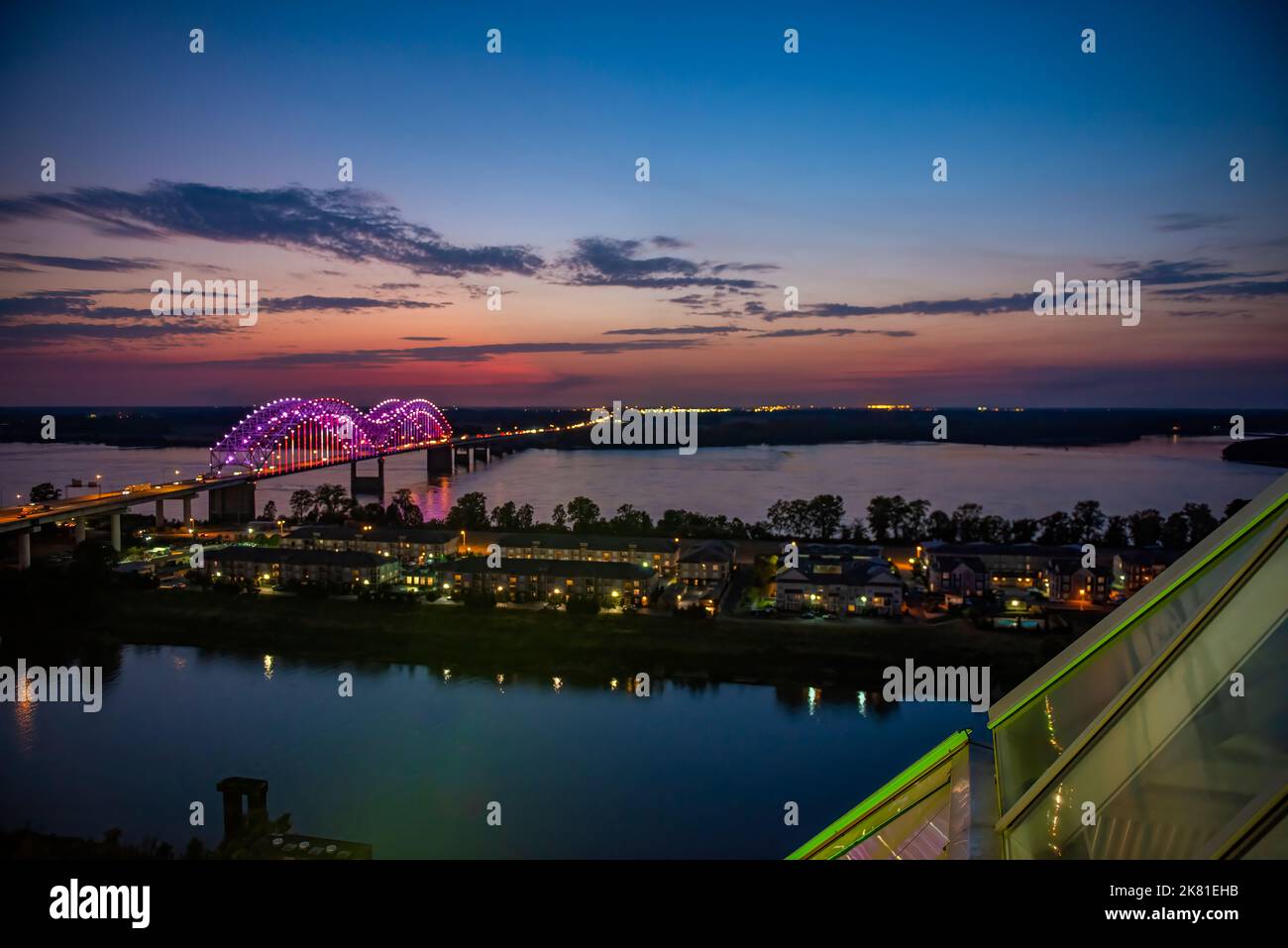 Illuminated light bridges hi-res stock photography and images - Alamy