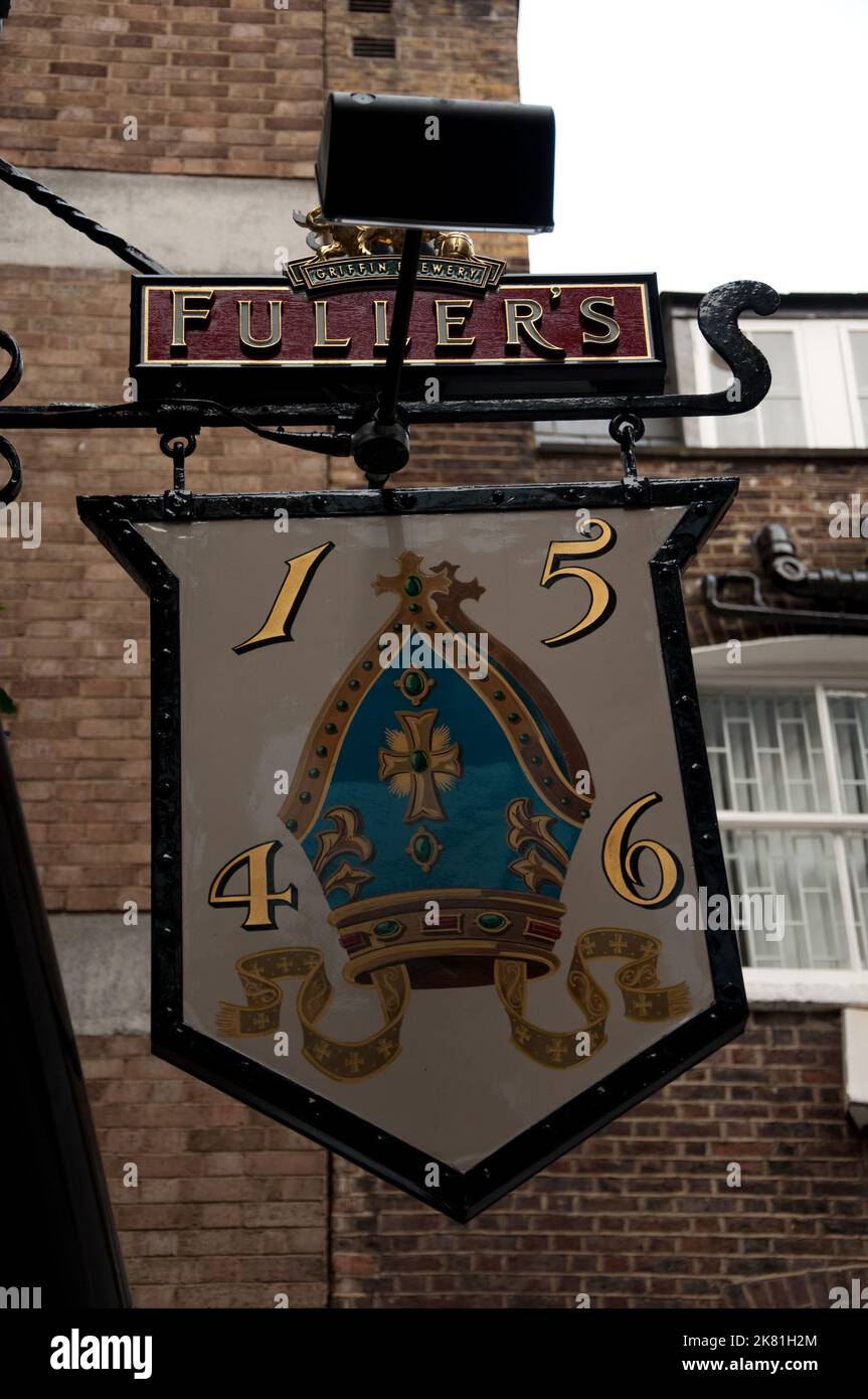 Old Mitre Pub, London, UK;  One of the most out-of-the way pubs in London, the Old Mitre (Bishop's hat) was founded by Bishop Goodrich in 1546. Stock Photo