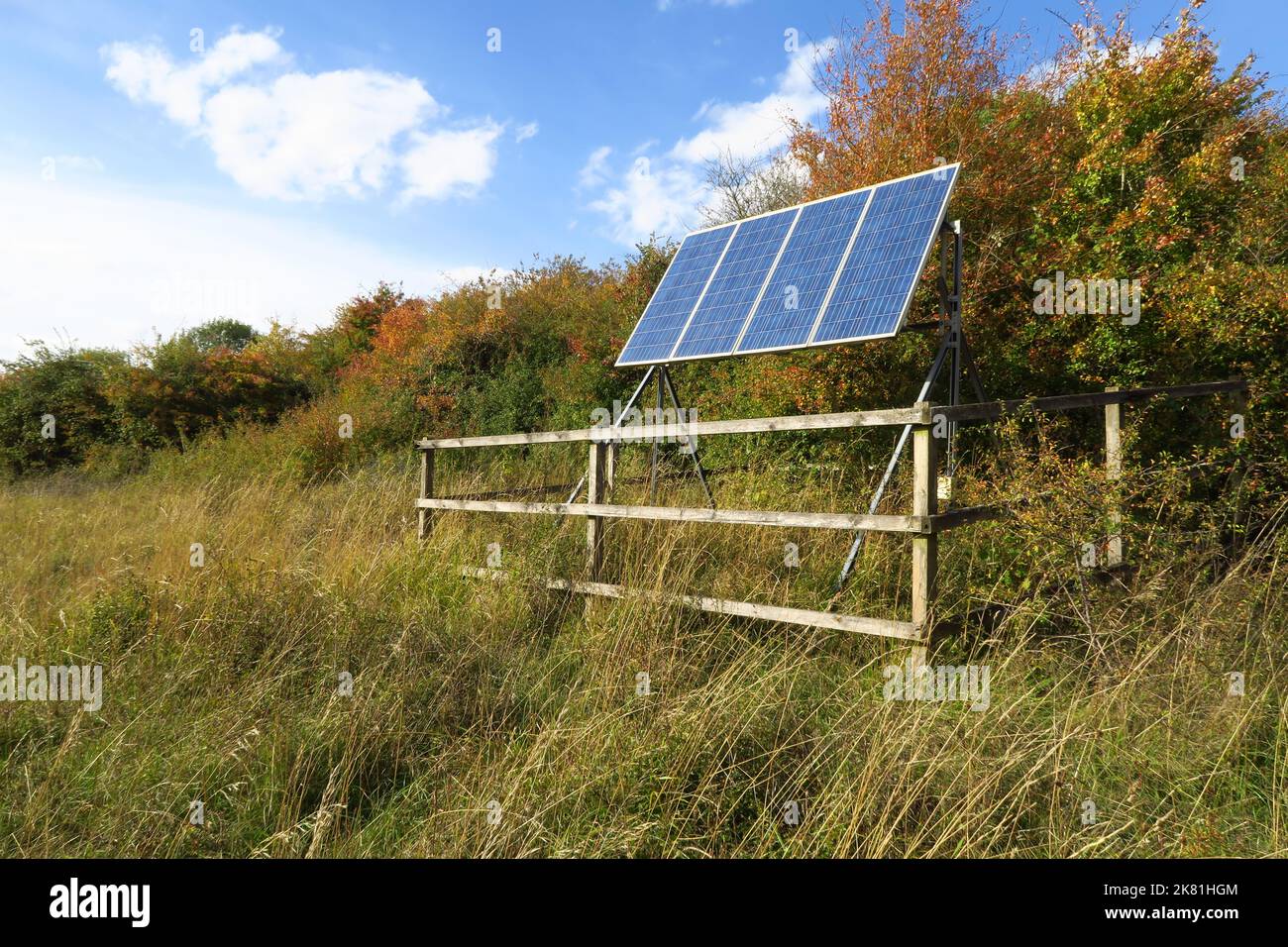 A solar panel array stands in a field near the north Oxfordshire town of Chipping Norton Stock Photo