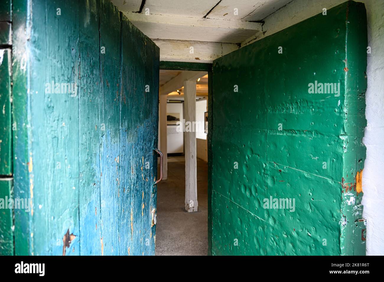 Fortified doors hi-res stock photography and images - Alamy