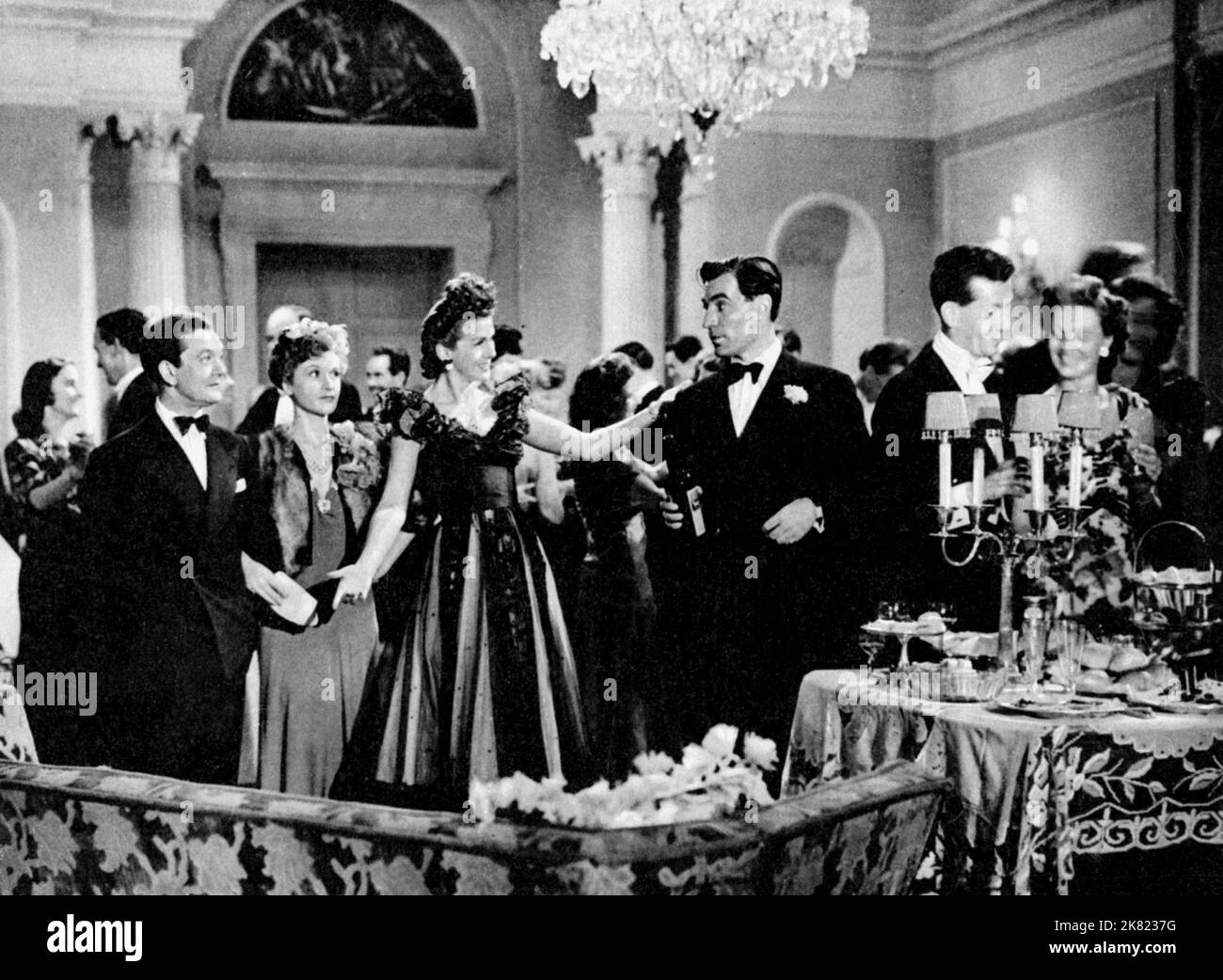 Bobby Howes, Barbara Mullen, Patricia Burke & David Farrar Film: Murder In The Footlights; The Trojan Brothers (1948) Characters: Benny Castelli,Margie Castelli,Betty Todd & Sid Nichols  Director: Maclean Rogers 04 February 1946   **WARNING** This Photograph is for editorial use only and is the copyright of BRITISH NATIONAL FILMS LTD and/or the Photographer assigned by the Film or Production Company and can only be reproduced by publications in conjunction with the promotion of the above Film. A Mandatory Credit To BRITISH NATIONAL FILMS LTD is required. The Photographer should also be credite Stock Photo