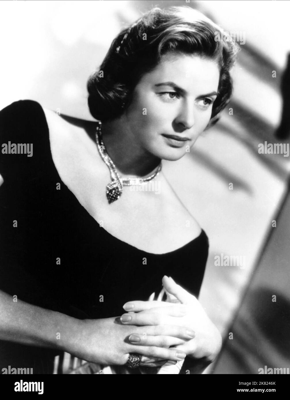 Ingrid Bergman Film: Notorious (USA 1964) Characters: Alicia Huberman  Director: Alfred Hitchcock 15 August 1946   **WARNING** This Photograph is for editorial use only and is the copyright of RKO and/or the Photographer assigned by the Film or Production Company and can only be reproduced by publications in conjunction with the promotion of the above Film. A Mandatory Credit To RKO is required. The Photographer should also be credited when known. No commercial use can be granted without written authority from the Film Company. Stock Photo