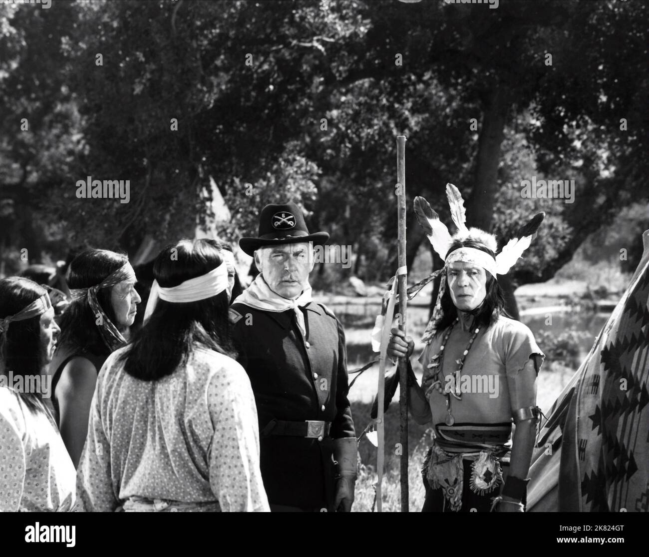 Tom Neal & Russell Hayden Film: Apache Chief (USA 1949) Characters: Lieutenant Brown, Black Wolf  Director: Frank Mcdonald 04 November 1949   **WARNING** This Photograph is for editorial use only and is the copyright of LIPPERT PICTURES and/or the Photographer assigned by the Film or Production Company and can only be reproduced by publications in conjunction with the promotion of the above Film. A Mandatory Credit To LIPPERT PICTURES is required. The Photographer should also be credited when known. No commercial use can be granted without written authority from the Film Company. Stock Photo