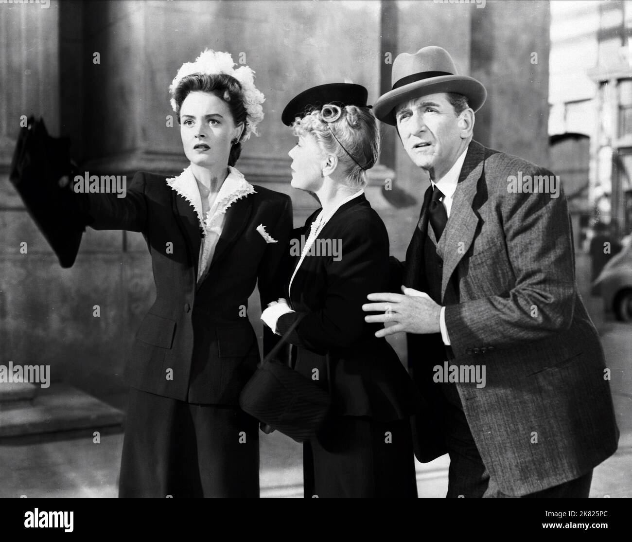 Donna Reed, Spring Byington & Edward Everett Horton Film: Faithful In My Fashion (1946) Characters: Jean 'Chunky' Kendrick, Miss Mary Swanson, Hiram Dilworthy  Director: Sidney Salkow 22 August 1946   **WARNING** This Photograph is for editorial use only and is the copyright of MGM and/or the Photographer assigned by the Film or Production Company and can only be reproduced by publications in conjunction with the promotion of the above Film. A Mandatory Credit To MGM is required. The Photographer should also be credited when known. No commercial use can be granted without written authority fro Stock Photo