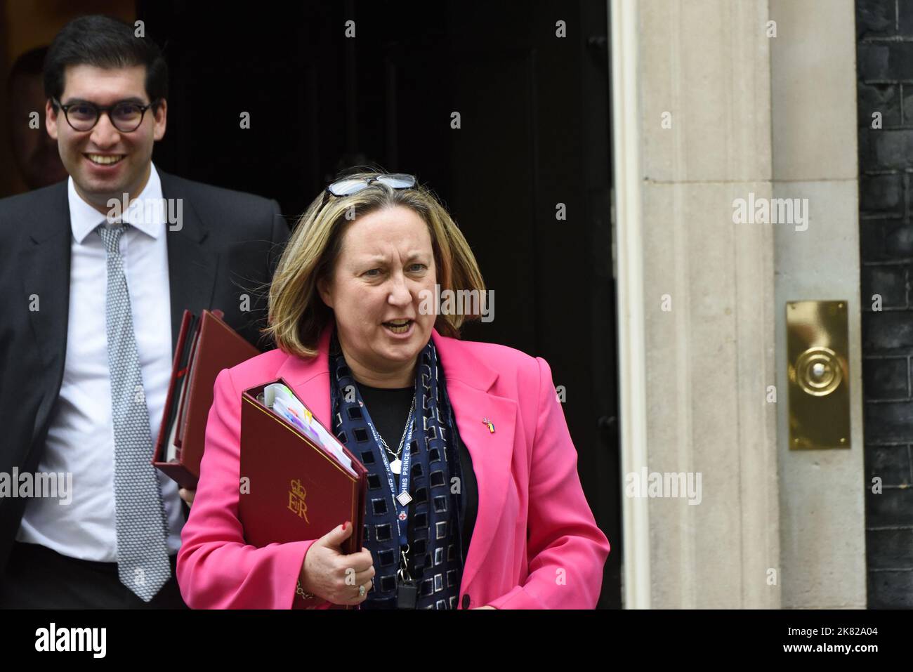 Anne-Marie Trevelyan MP (Secretary of State for Transport) and Ranil Jayawardena MP (Secretary of State for Environment, Food and Rural Affairs) leave Stock Photo