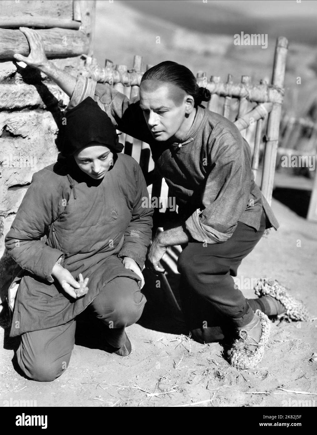 Luise Rainer & Paul Muni Film The Good Earth (USA 1937) Characters O