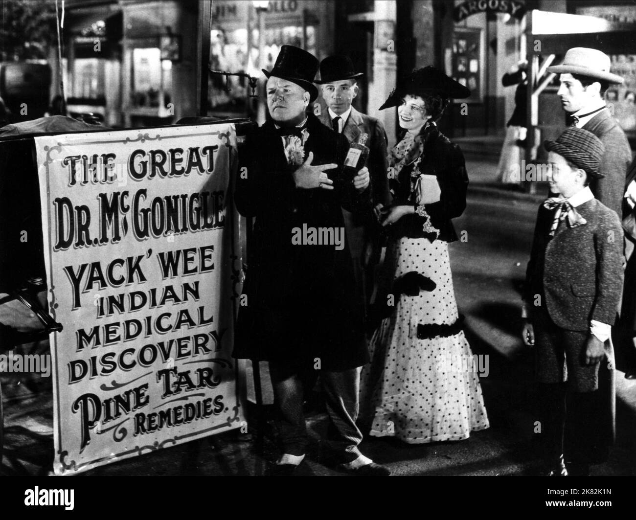 W.C. Fields Film: The Old Fashioned Way (1936) Characters: THE GREAT MCGONIGLE / SQUIRE CRIBBS IN 'THE DRUNKARD'  Director: William Beaudine 13 July 1934   **WARNING** This Photograph is for editorial use only and is the copyright of PARAMOUNT and/or the Photographer assigned by the Film or Production Company and can only be reproduced by publications in conjunction with the promotion of the above Film. A Mandatory Credit To PARAMOUNT is required. The Photographer should also be credited when known. No commercial use can be granted without written authority from the Film Company. Stock Photo