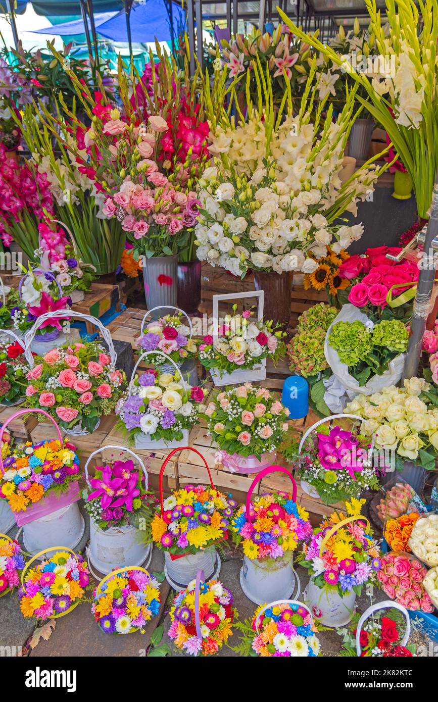 Gift baskets hires stock photography and images Alamy