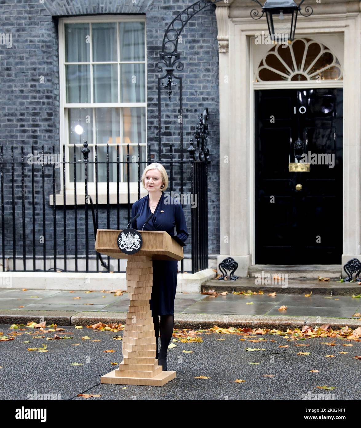 London, UK. 20th Oct, 2022. (221020) -- LONDON, Oct. 20, 2022 (Xinhua) -- United Kingdom (UK) Prime Minister Liz Truss makes a statement outside 10 Downing Street in London, Britain, Oct. 20, 2022.  Truss resigned on Thursday after just a little over six weeks in office and thus became the shortest-serving prime minister in the country's history. (Xinhua/Li Ying) Credit: Xinhua/Alamy Live News Stock Photo
