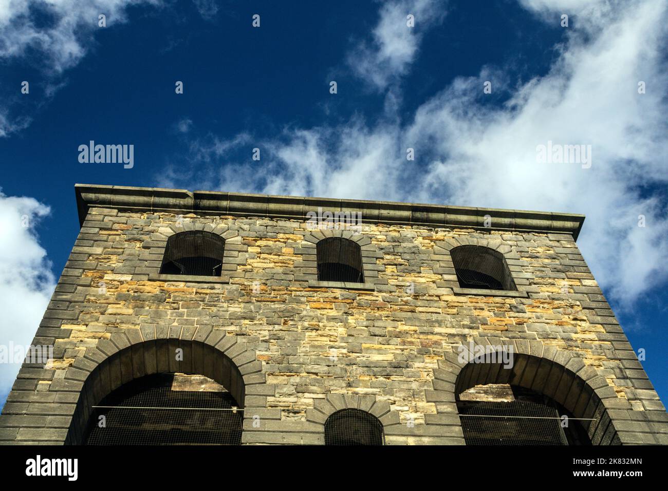 Leeds Central Station wagon hoist Stock Photo Alamy