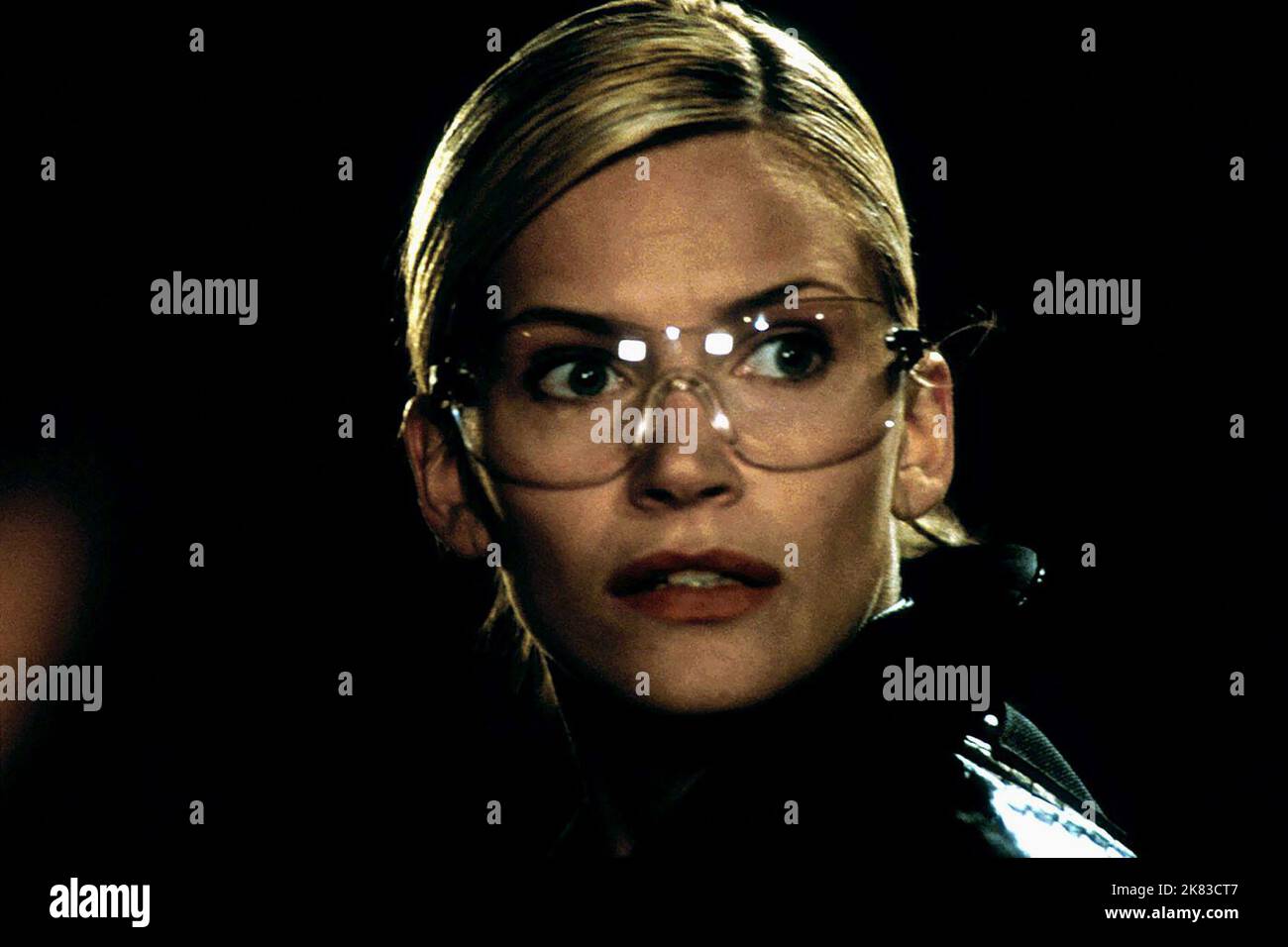 natasha-henstridge-ghosts-of-mars