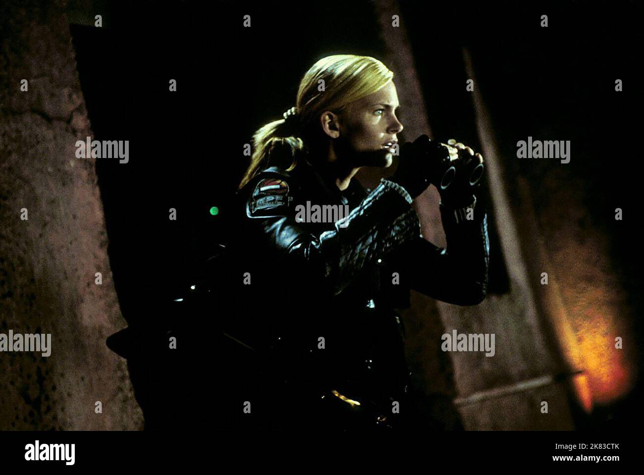 Natasha Henstridge Film Ghosts Of Mars 2001 Characters Lt Melanie natasha-henstridge-film-ghosts-of-mars-2001-characters-lt-melanie