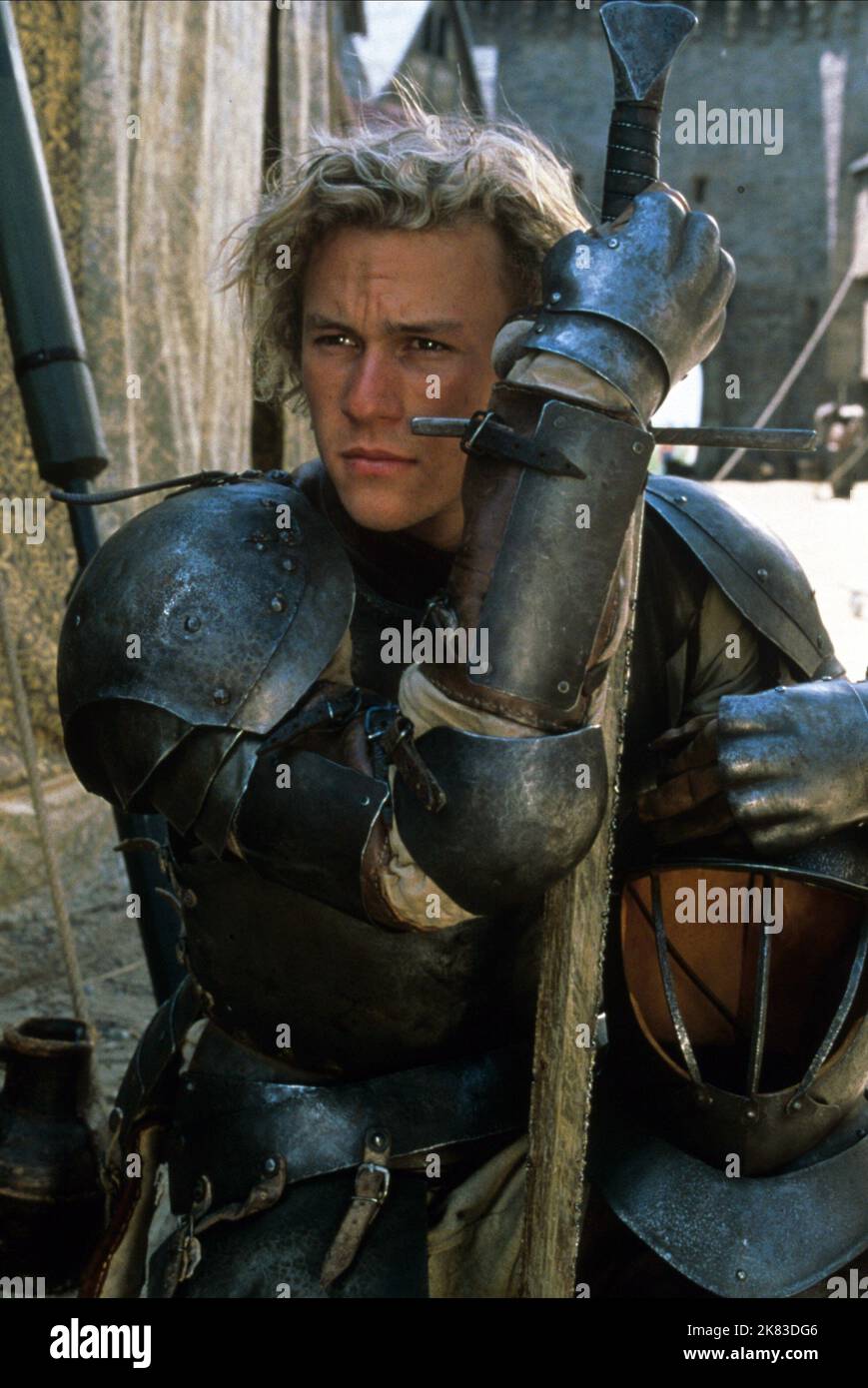 Heath Ledger Film: A Knight'S Tale (USA 2001) Characters: Sir William Thatcher  Director: Brian Helgeland 08 March 2001   **WARNING** This Photograph is for editorial use only and is the copyright of COLUMBIA and/or the Photographer assigned by the Film or Production Company and can only be reproduced by publications in conjunction with the promotion of the above Film. A Mandatory Credit To COLUMBIA is required. The Photographer should also be credited when known. No commercial use can be granted without written authority from the Film Company. Stock Photo