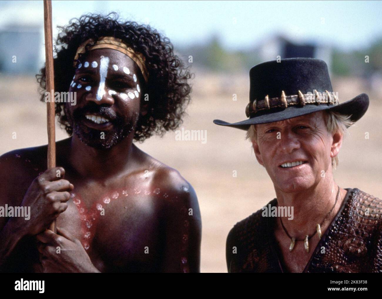 David Ngoombujarra & Paul Hogan Film: Crocodile Dundee In Los Angeles (USA/AUS 2001) Characters: Arthur, Michael J. 'Crocodile' Dundee  Director: Simon Wincer 12 April 2001   **WARNING** This Photograph is for editorial use only and is the copyright of SILVER LION FILMS and/or the Photographer assigned by the Film or Production Company and can only be reproduced by publications in conjunction with the promotion of the above Film. A Mandatory Credit To SILVER LION FILMS is required. The Photographer should also be credited when known. No commercial use can be granted without written authority f Stock Photo