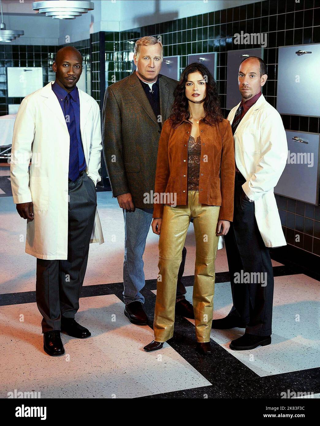 Mahershala Ali, Ken Howard, Jill Hennessy & Miguel Ferrer Television: Crossing Jordan (TV-Serie) Characters: ,Max Cavanaugh,Dr. Jordan Cavanaugh & Dr. Garret Macy  Usa 2001-2007, / 1. Staffel, Season 1 24 September 2001   **WARNING** This Photograph is for editorial use only and is the copyright of NBC and/or the Photographer assigned by the Film or Production Company and can only be reproduced by publications in conjunction with the promotion of the above Film. A Mandatory Credit To NBC is required. The Photographer should also be credited when known. No commercial use can be granted without Stock Photo