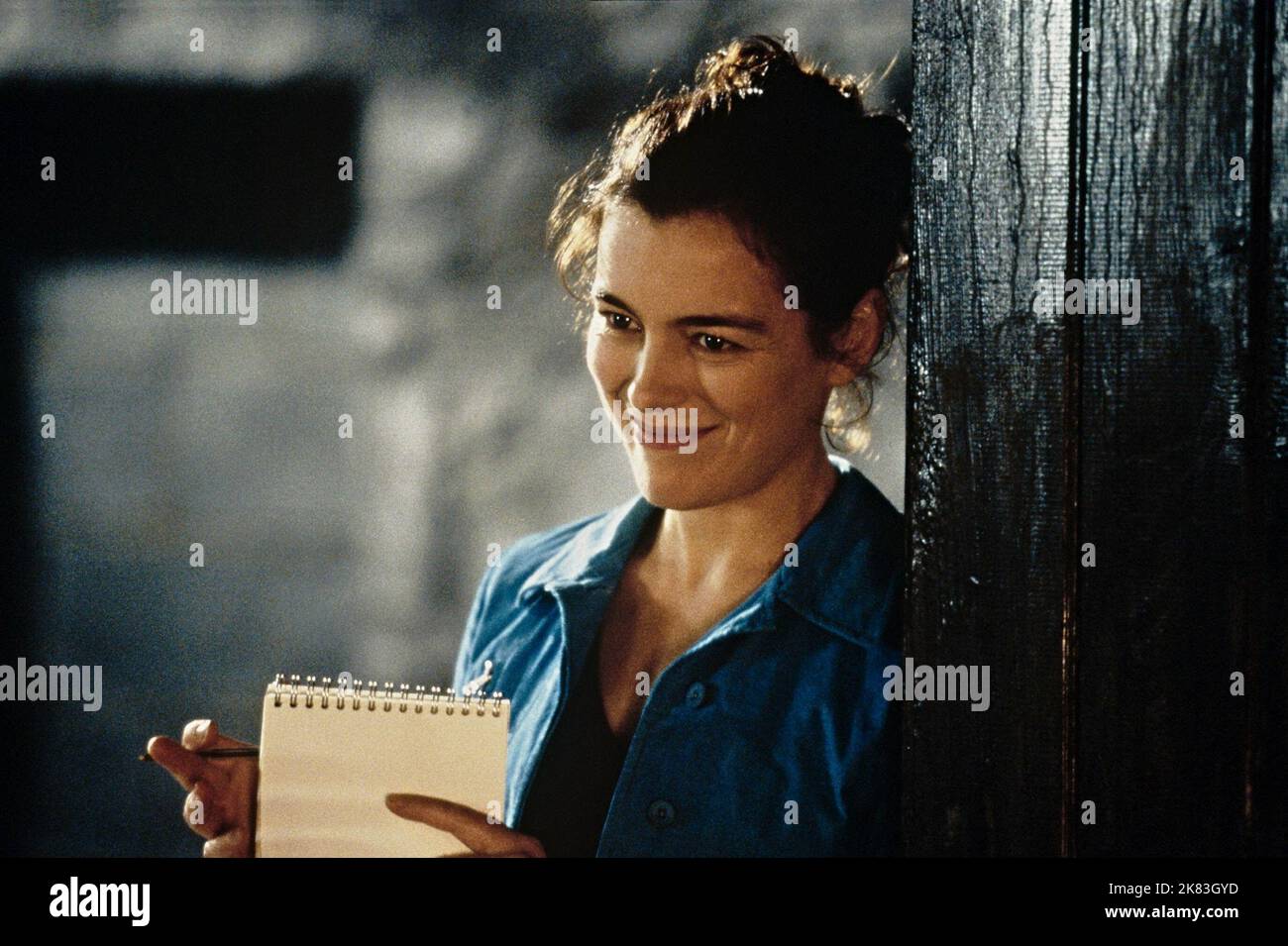 Olivia Williams Film: Lucky Break (2001) Characters: Annabel Sweep / Lady Hamilton in Show  Director: Peter Cattaneo 24 August 2001   **WARNING** This Photograph is for editorial use only and is the copyright of CHANNEL FOUR and/or the Photographer assigned by the Film or Production Company and can only be reproduced by publications in conjunction with the promotion of the above Film. A Mandatory Credit To CHANNEL FOUR is required. The Photographer should also be credited when known. No commercial use can be granted without written authority from the Film Company. Stock Photo