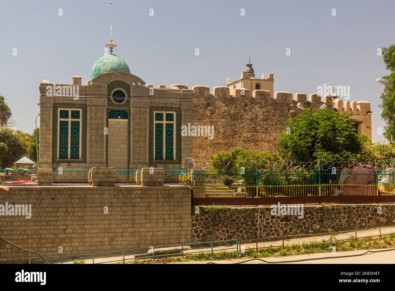 chapel-of-the-tablet-at-the-church-of-our-lady-mary-of-zion-in-axum